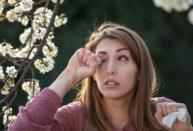 <strong>Alergia alrededor de los ojos: causas, síntomas y tratamiento</strong>