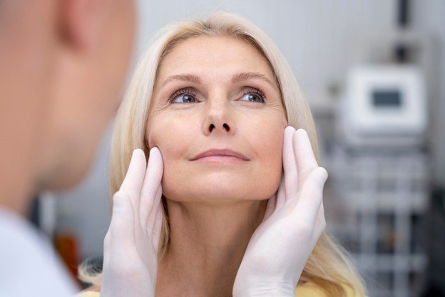 como evitar la flacidez facial